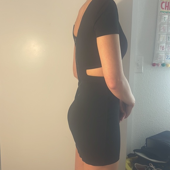 Dress - Picture 2 of 3